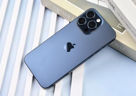 托克逊苹果维修点分享iPhone 15 Pro Max屏幕更换全新实操风险 